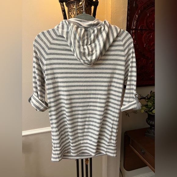 Top - Picture 4 of 4